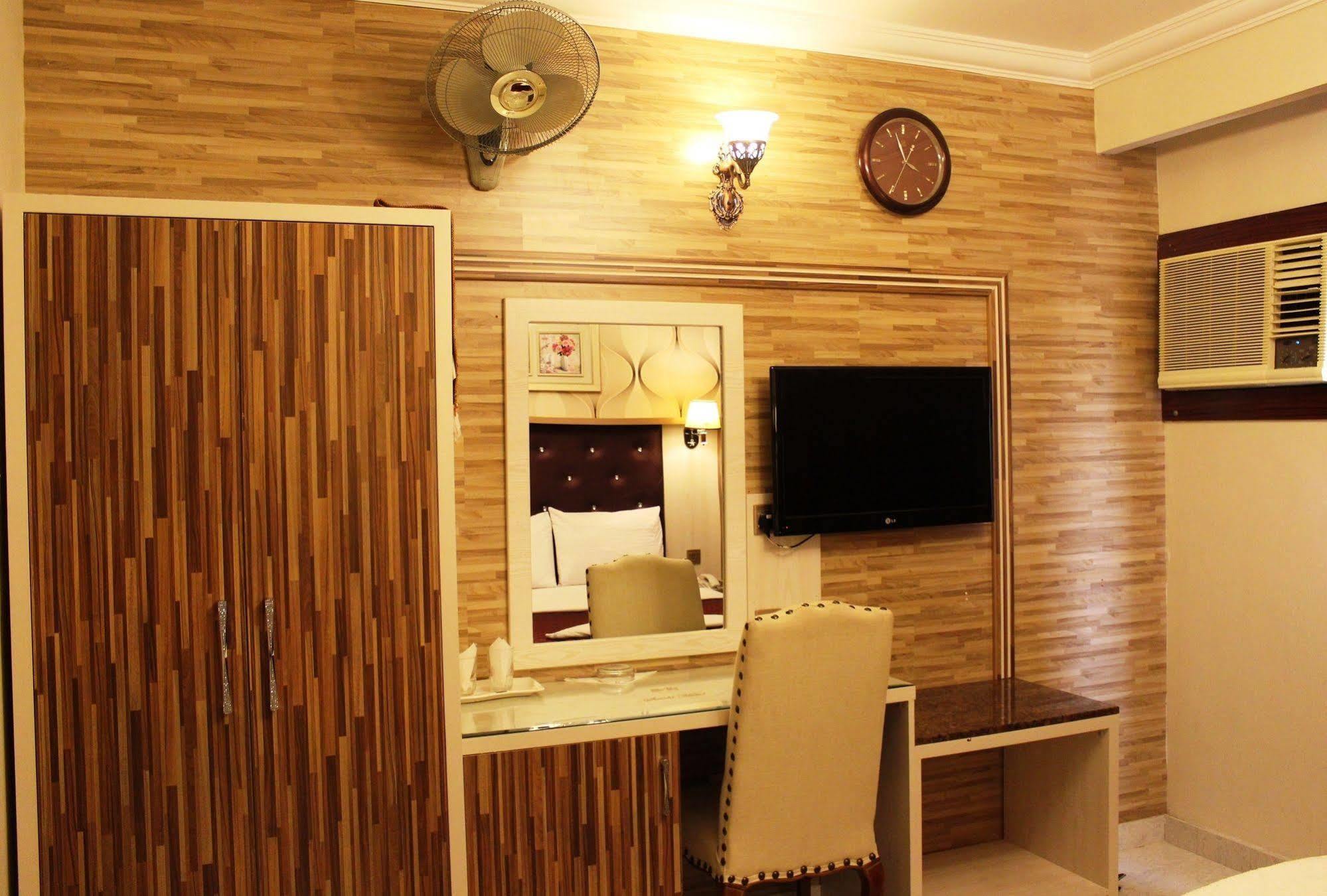 Sutchi Hotel Dubai Dış mekan fotoğraf